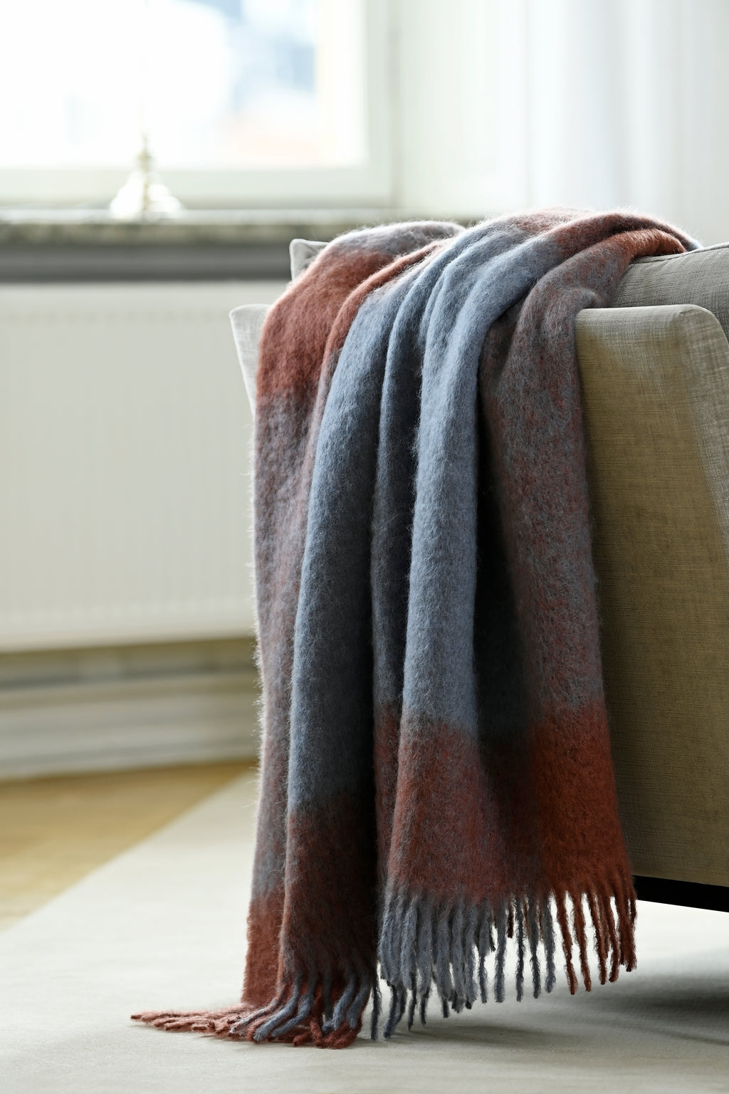 Mohair Blanket PONTUS Pilaster & Mahogny